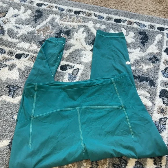 Lululemon Swift Speed HR Crop - size 8 -teal color - Picture 1 of 7